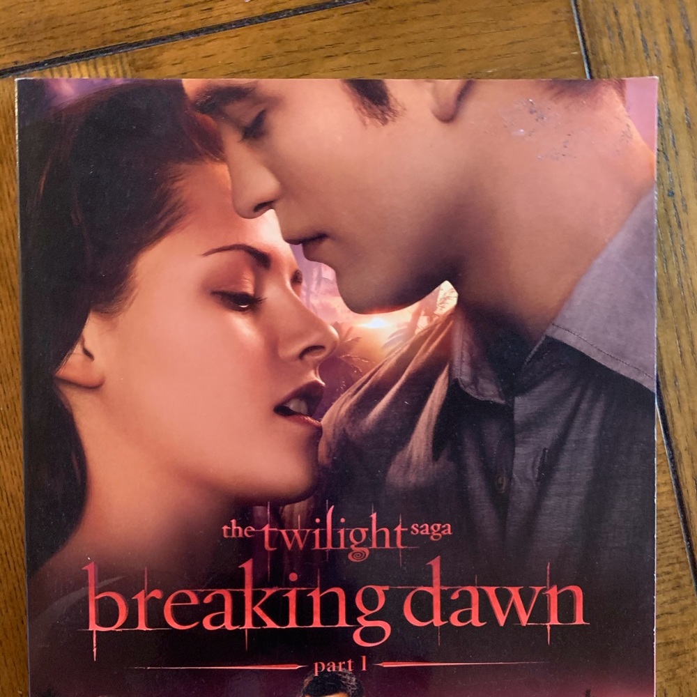 Official Twilight Saga, Breaking Dawn, Movie Book
